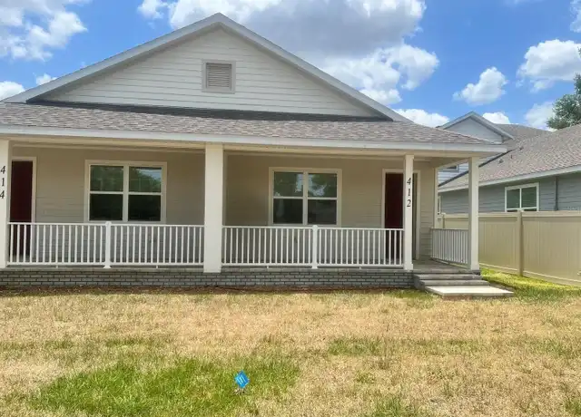 Property at 408 S Main Ave, Groveland, FL, 34736, 3 beds, 2 baths, [object Object]
