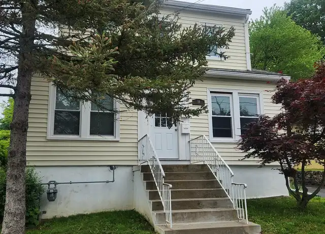 Property at 10 Forest Ave, Ossining, NY, 10562, 1 bed, 1 bath, [object Object]