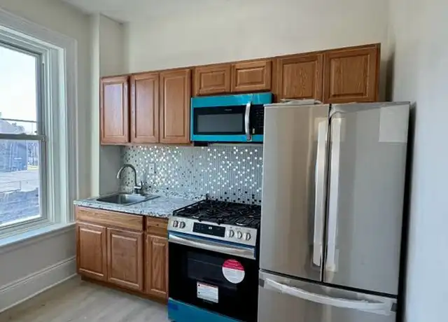 Property at 4 Montrose St, Roxbury, MA, 02119, 2 beds, 1 bath, [object Object]