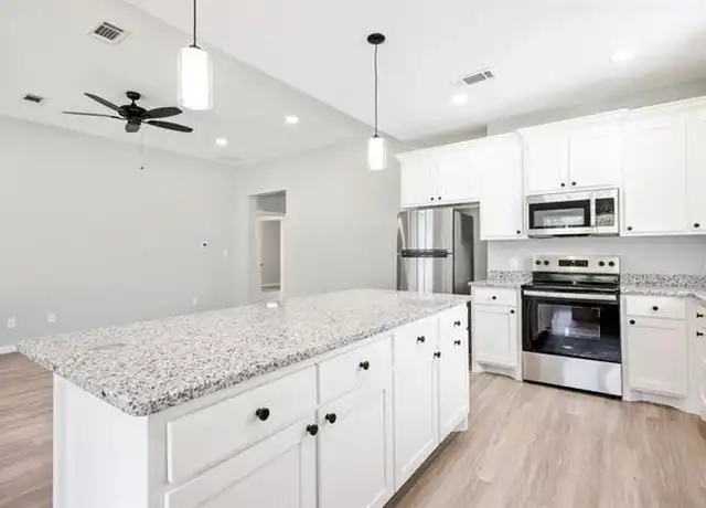 Property at 822 W Sears St, Denison, TX, 75020, 3 beds, 2 baths, [object Object]