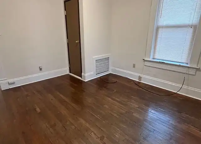 Property at 1639 Prospect St Unit 9, La Crosse, WI, 54603, 1 bed, 1 bath, [object Object]