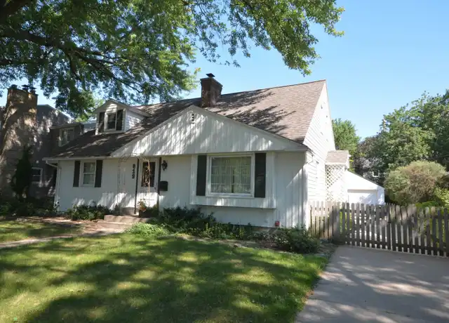 Property at 819 Memorial Pkwy SW, Rochester, MN, 55902, 3 beds, 2 baths, [object Object]