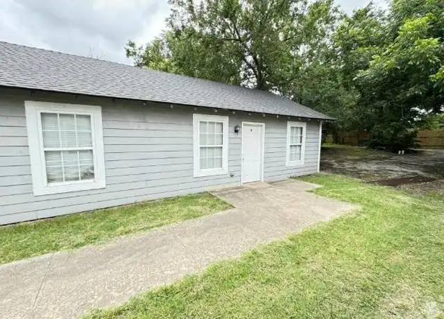 Property at 529 W 14th St, Ada, OK, 74820, 2 beds, 1 bath, [object Object]