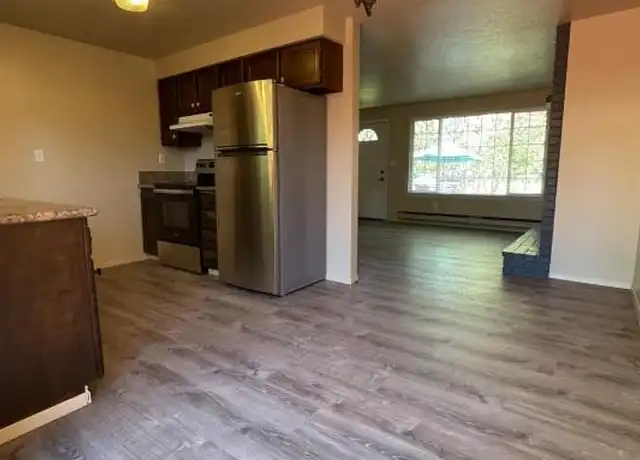 Property at 279 E 1st Ave, Sutherlin, OR, 97479, 2 beds, 1 bath, [object Object]