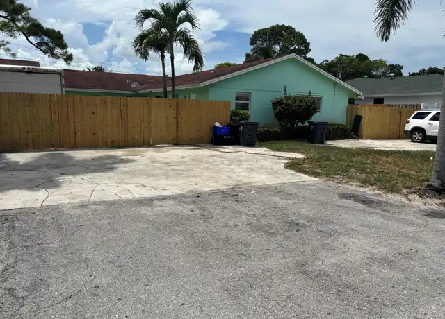 Property at 4411 Steven Rd, Lake Worth, FL, 33461, 2 beds, 1 bath, [object Object]