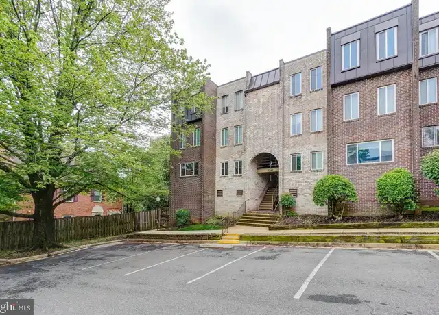 Property at 5001 7th Rd S #101, Arlington, VA, 22204, 2 beds, 2 baths, [object Object]
