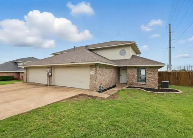 Property at 310 California Dr, Glenn Heights, TX, 75154, 3 beds, 2 baths, [object Object]