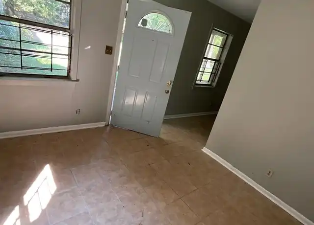 Property at 117 E Olive St, Shreveport, LA, 71104, 1 bed, 1 bath, [object Object]