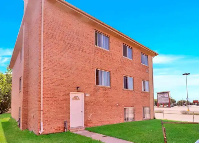 Property at 9602 Golf Ter Unit 1E, Des Plaines, IL, 60016, 1 bed, 1 bath, [object Object]