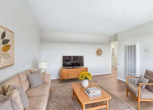 Photo of 10421 El Mercado Dr, Rancho Cordova, CA 95670