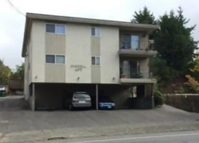 Property at 3710 California Ave SW Unit 4, Seattle, WA, 98116, 2 beds, 1 bath, [object Object]