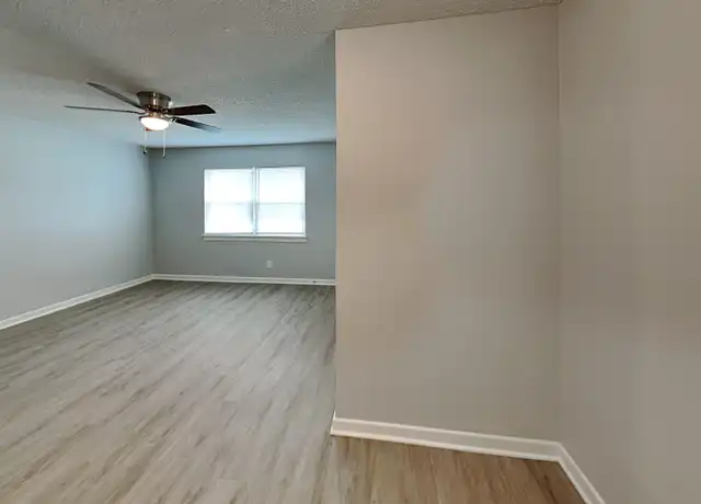 Property at 4720 Kilpatrick Ave, Fort Worth, TX, 76107, 2 beds, 1 bath, [object Object]
