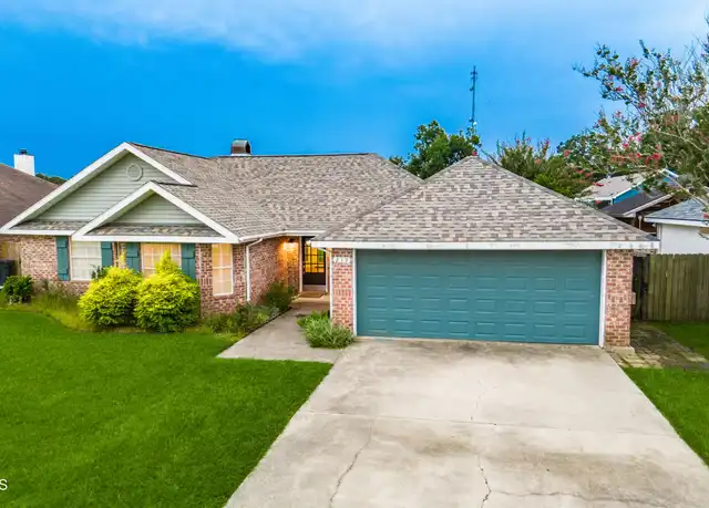 Property at 213 Longleaf Dr, Broussard, LA, 70518, 3 beds, 2 baths, [object Object]