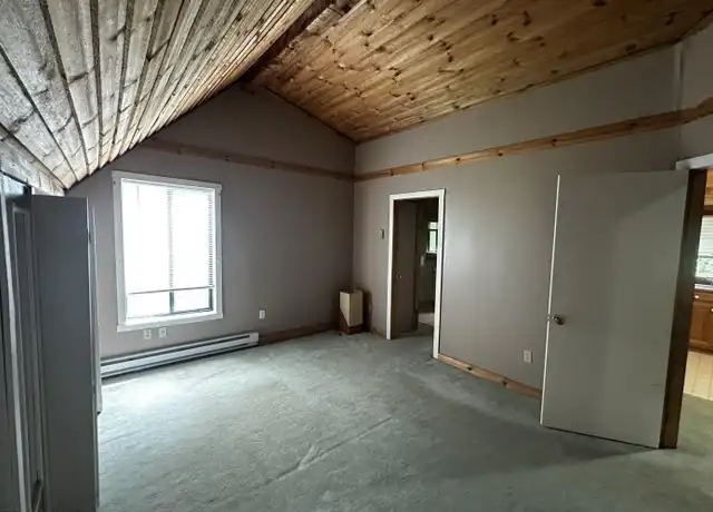Property at 142 Saw Mill Ct Unit 2, East Stroudsburg, PA, 18301, 1 bed, 1 bath, [object Object]