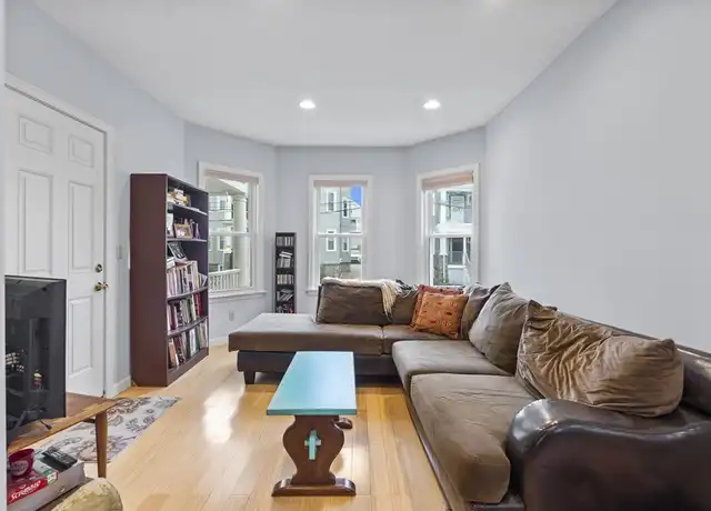 Property at 39 King St #1, Dorchester, MA, 02122, 2 beds, 1 bath, [object Object]
