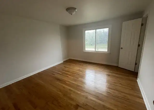 Property at 86 Martin Luther King Jr Blvd S, Pontiac, MI, 48342, 2 beds, 1 bath, [object Object]