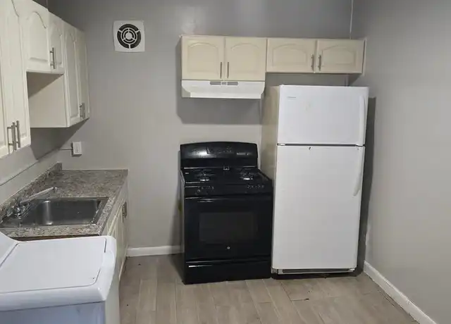 Property at S0011 - 110 Martin - 110 Martin St, Hartford, CT, 06120, 2-3 beds, 1.5-2.5 baths, [object Object]