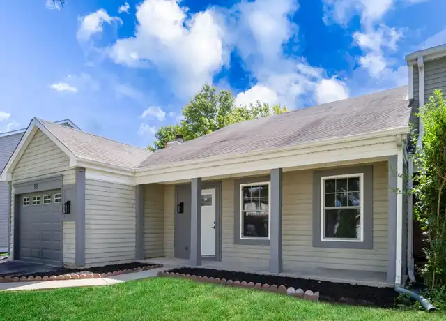 Property at 93 Bedford Rd Unit 93, Mundelein, IL, 60060, 2 beds, 1.5 baths, [object Object]