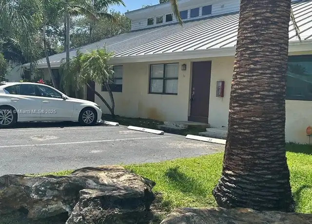 Property at 1455 Holly Heights Dr #33, Fort Lauderdale, FL, 33304, 2 beds, 2 baths, [object Object]