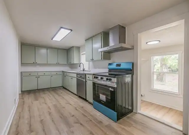 Property at 211 S Line St, Weatherford, TX, 76086, 2 beds, 1 bath, [object Object]
