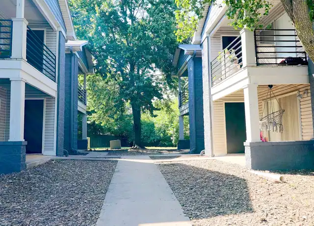 Property at Chamberland Square Apartments - 3127 W Jewell Rd, Fayetteville, AR, 72701, 1-2 bed, 1-2 bath, [object Object]
