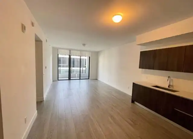 Property at 2960 NE 207th St #907, Miami, FL, 33180, 1 bed, 2 baths, [object Object]