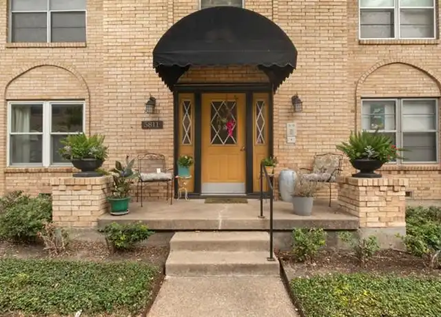 Property at 5811 Sandhurst Ln Unit C, Dallas, TX, 75206, 2 beds, 2 baths, [object Object]