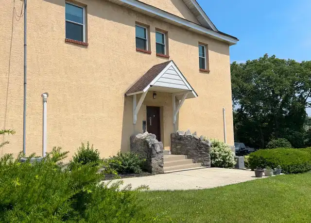 Property at 615 Summit St Unit 2, King of Prussia, PA, 19406, 2 beds, 1 bath, [object Object]