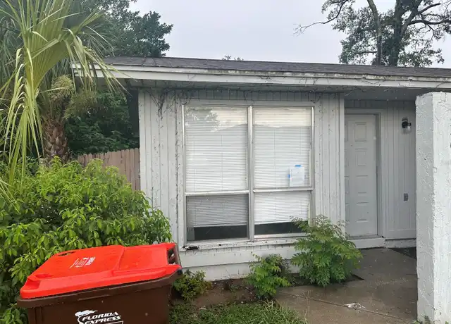 Property at 5425 SE 28th Ln, Ocala, FL, 34480, 2 beds, 2 baths, [object Object]