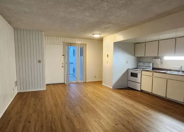 Property at 160 Whitman St N Unit 160-06, Monmouth, OR, 97361, 2 beds, 1 bath, [object Object]