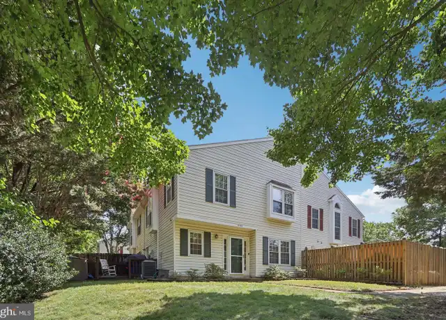 Property at 6110 Hoskins Hollow Cir, Centreville, VA, 20121, 3 beds, 2.5 baths, [object Object]