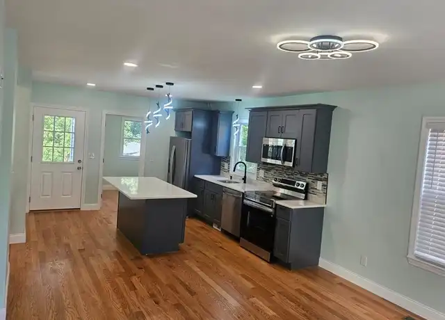 Property at 26 Phillips St Unit 1, Salem, MA, 01970, 2 beds, 1 bath, [object Object]