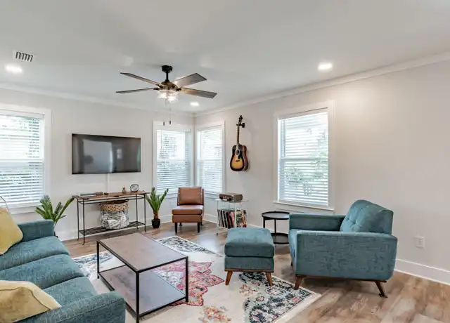 Property at 411 E Sunset Ave, Pensacola, FL, 32507, 3 beds, 1 bath, [object Object]