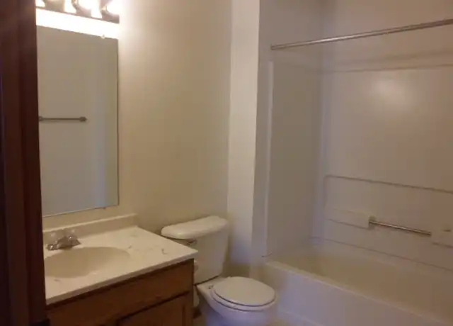 Property at 908 Fox Creek Dr Unit 8, Watertown, WI, 53098, 2 beds, 1 bath, [object Object]