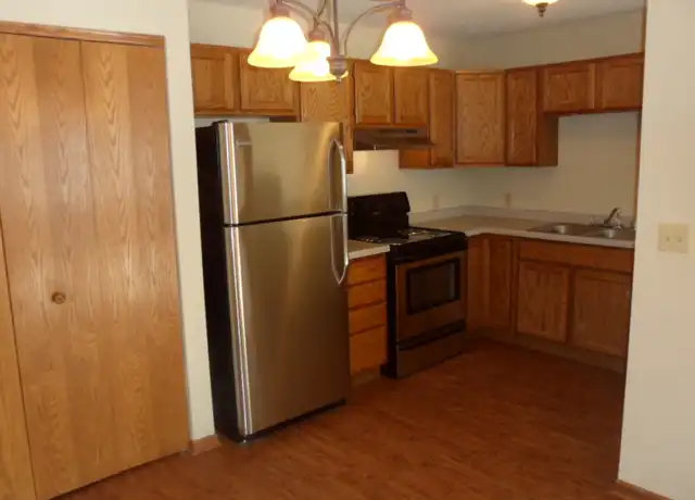 Property at 908 Fox Creek Dr Unit 8, Watertown, WI, 53098, 2 beds, 1 bath, [object Object]