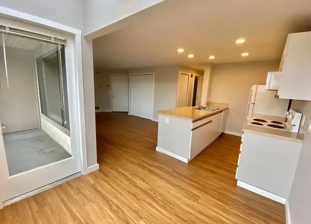 Property at Madison Gate - 2501 E Madison St, Seattle, WA, 98112, 2 beds, 2 baths, [object Object]