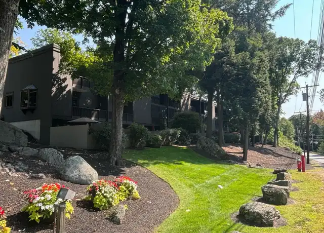Property at 833 Weirs Blvd Unit B8, Laconia, NH, 03246, 3 beds, 2.5 baths, [object Object]