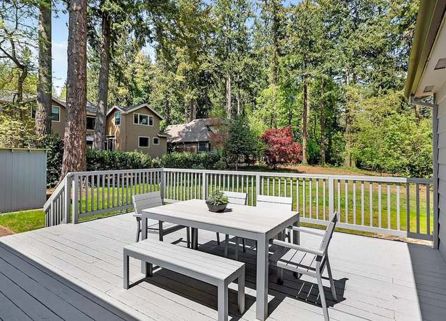 Photo of 605 Country Club Rd, Lake Oswego, OR 97034