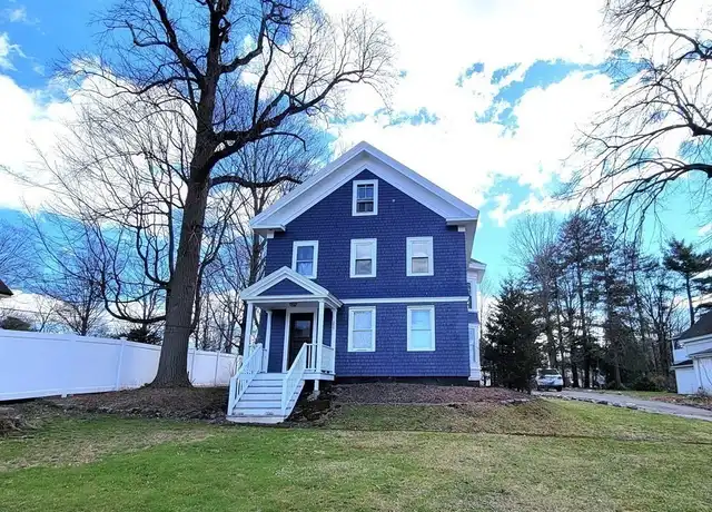 Property at 207 Pleasant St Unit 2, Stoughton, MA, 02072, 2 beds, 1 bath, [object Object]