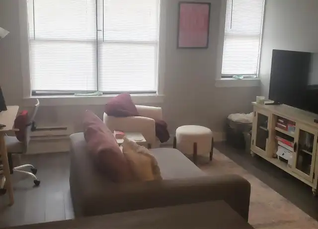Property at 4069 N Kenmore Ave Unit 201, Chicago, IL, 60613, 1 bed, 1 bath, [object Object]