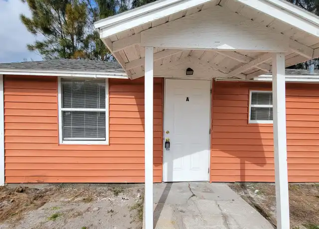 Property at 2811 4th St E Unit A, Bradenton, FL, 34208, 1 bed, 1 bath, [object Object]