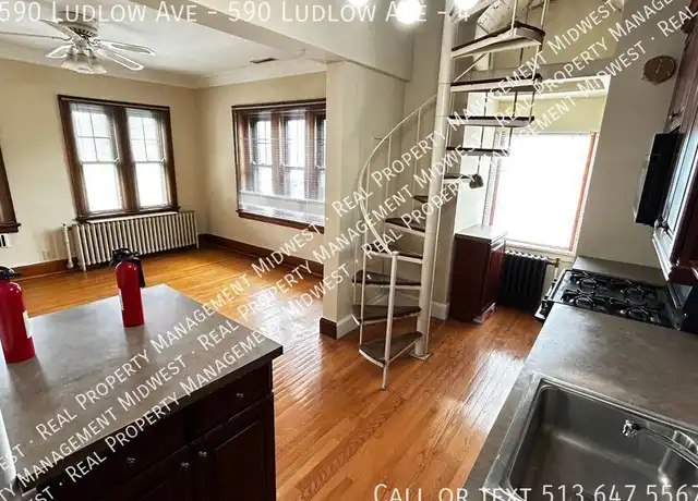 Property at 590 Ludlow Ave Unit 4, Cincinnati, OH, 45220, 2 beds, 1 bath, [object Object]
