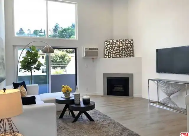 Property at 2211 Griffith Park Blvd Unit 17, Los Angeles, CA, 90039, 1 bed, 1 bath, [object Object]