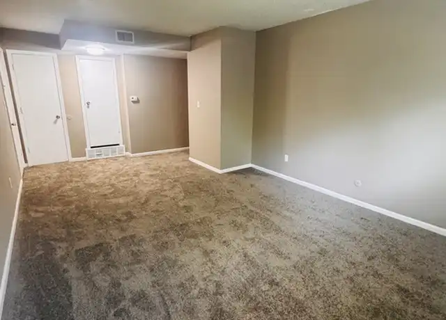 Property at 1415 W Maple Ave Unit 1413L, Independence, MO, 64050, 2 beds, 1 bath, [object Object]