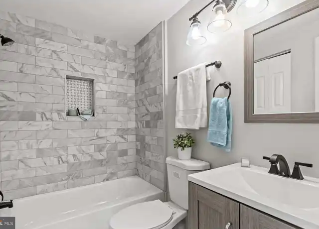 Property at 18609 Nathans Pl, Montgomery Village, MD, 20886, 2 beds, 1 bath, [object Object]