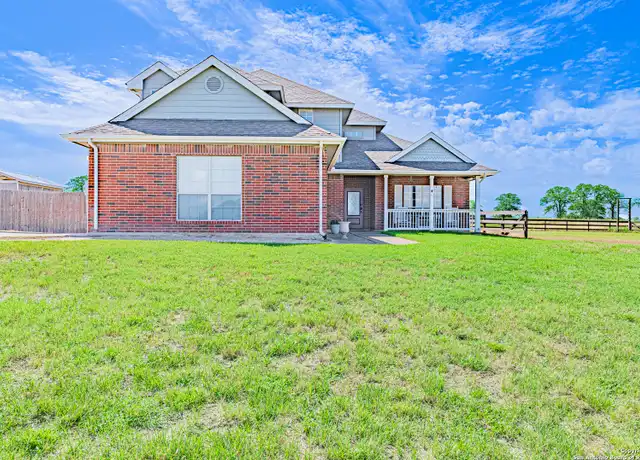 Property at 132 Las Palomas Dr, La Vernia, TX, 78121, 4 beds, 3 baths, [object Object]