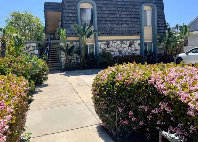 Property at 2025 Diamond St, San Diego, CA, 92109, 1 bed, 1 bath, [object Object]