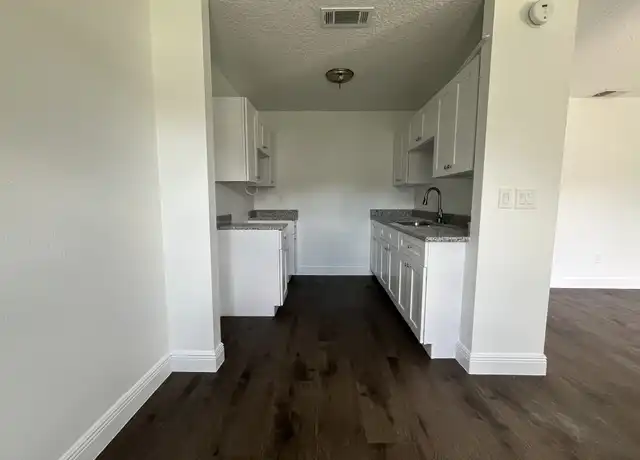 Property at 2619 Kelly Ln, Lakeland, FL, 33801, 1 bed, 1 bath, [object Object]