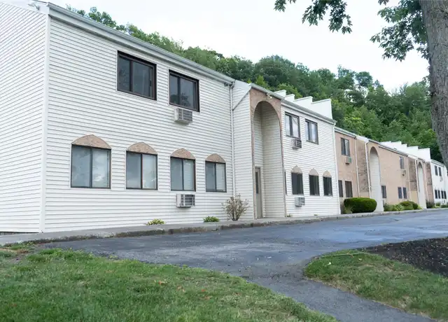 Property at 33 Scarborough Ln Unit C, Wappingers Falls, NY, 12590, 2 beds, 1 bath, [object Object]