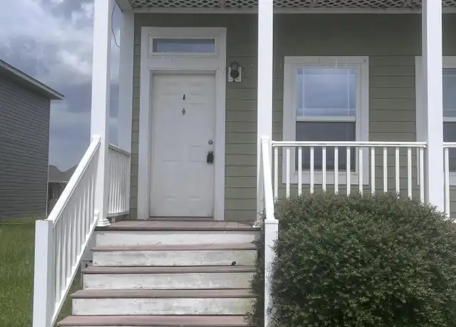 Property at 2404 Gladiolus St Unit A, Ocean Springs, MS, 39564, 3 beds, 2 baths, [object Object]